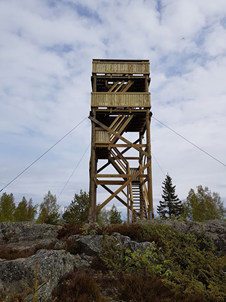 Det nya utkikstornet i Klobbskat i Kvarken 2019. foto: Jyrki Näkki.