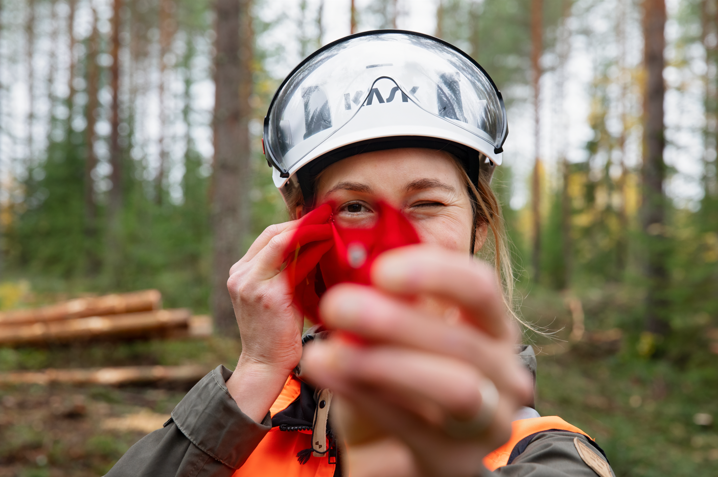 Nainen ja relaskooppi.