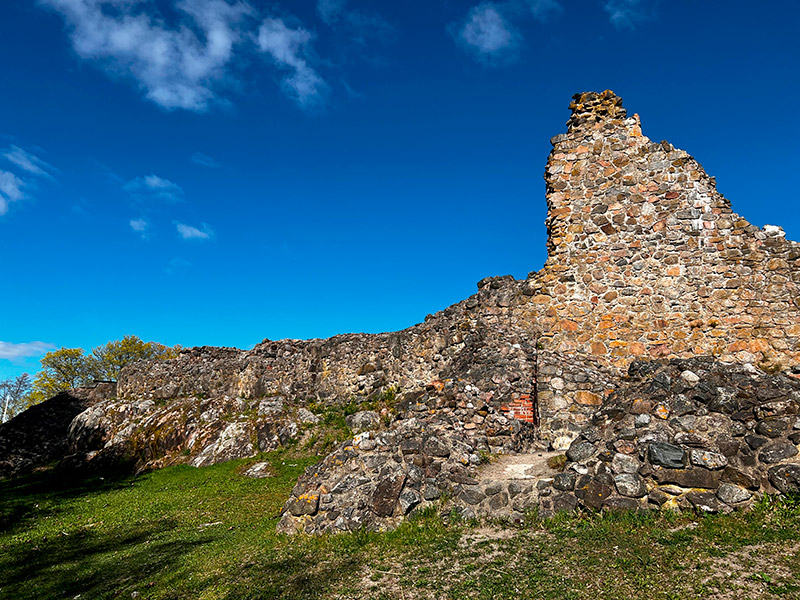 Kivinen raunio.